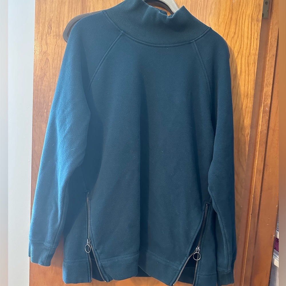 Athleta cozy karma sweatshirt